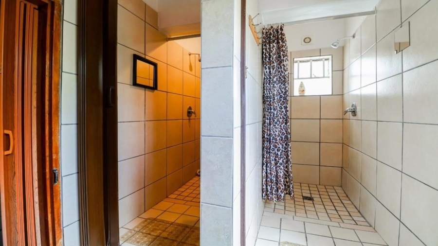 8 Bedroom Property for Sale in Knysna Central Western Cape